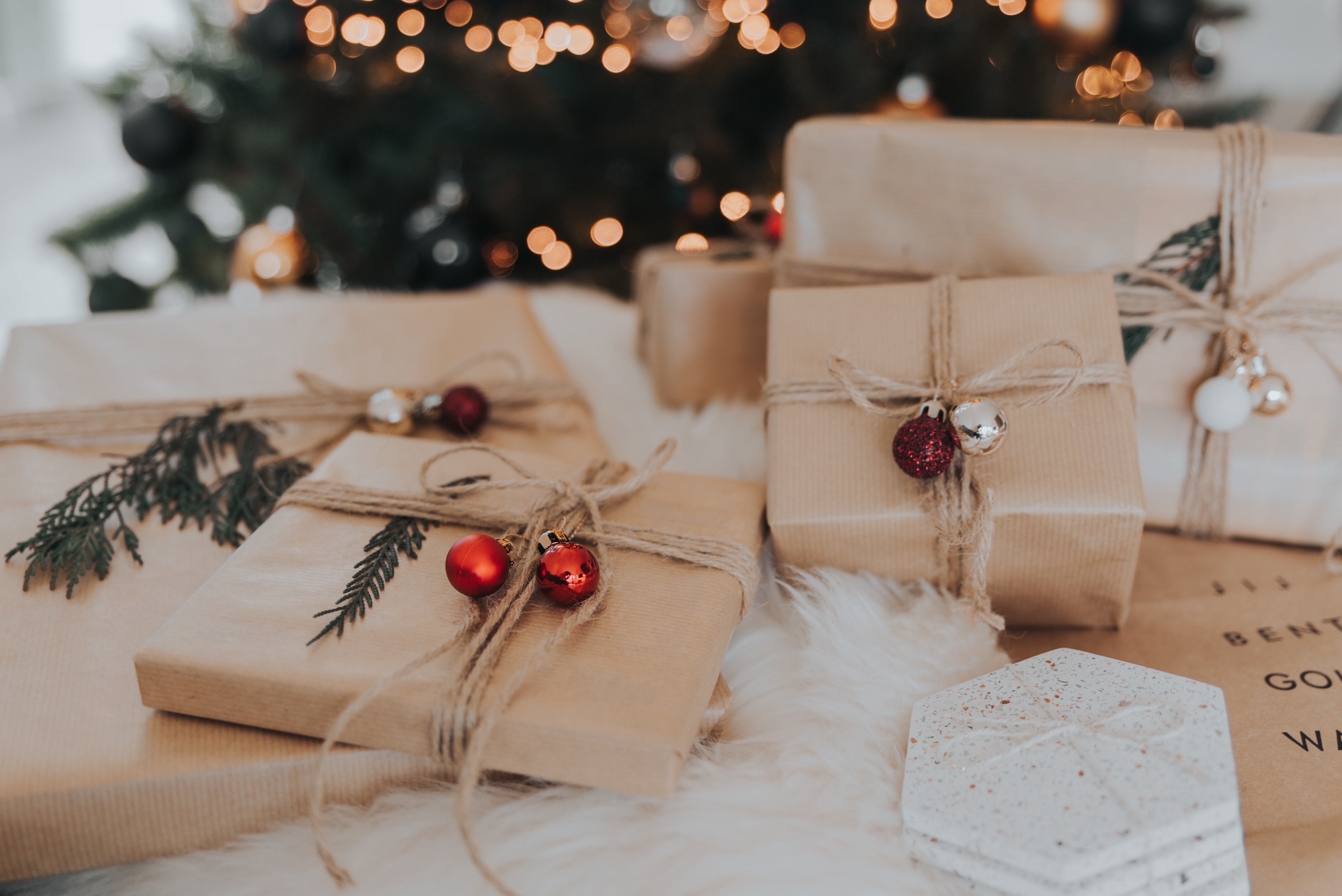 What to gift someone whos been given everything - blog post - Christmas - photo credit Lore Schodts